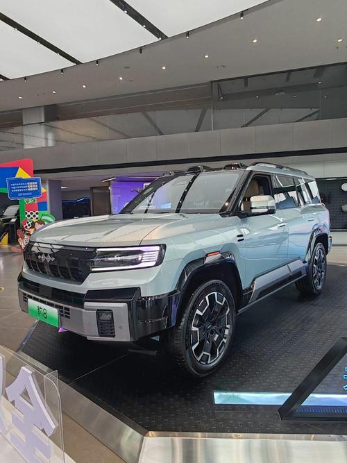惠州110比亚迪方程豹硬派越野的爆款，英菲尼迪35周年与你共成长